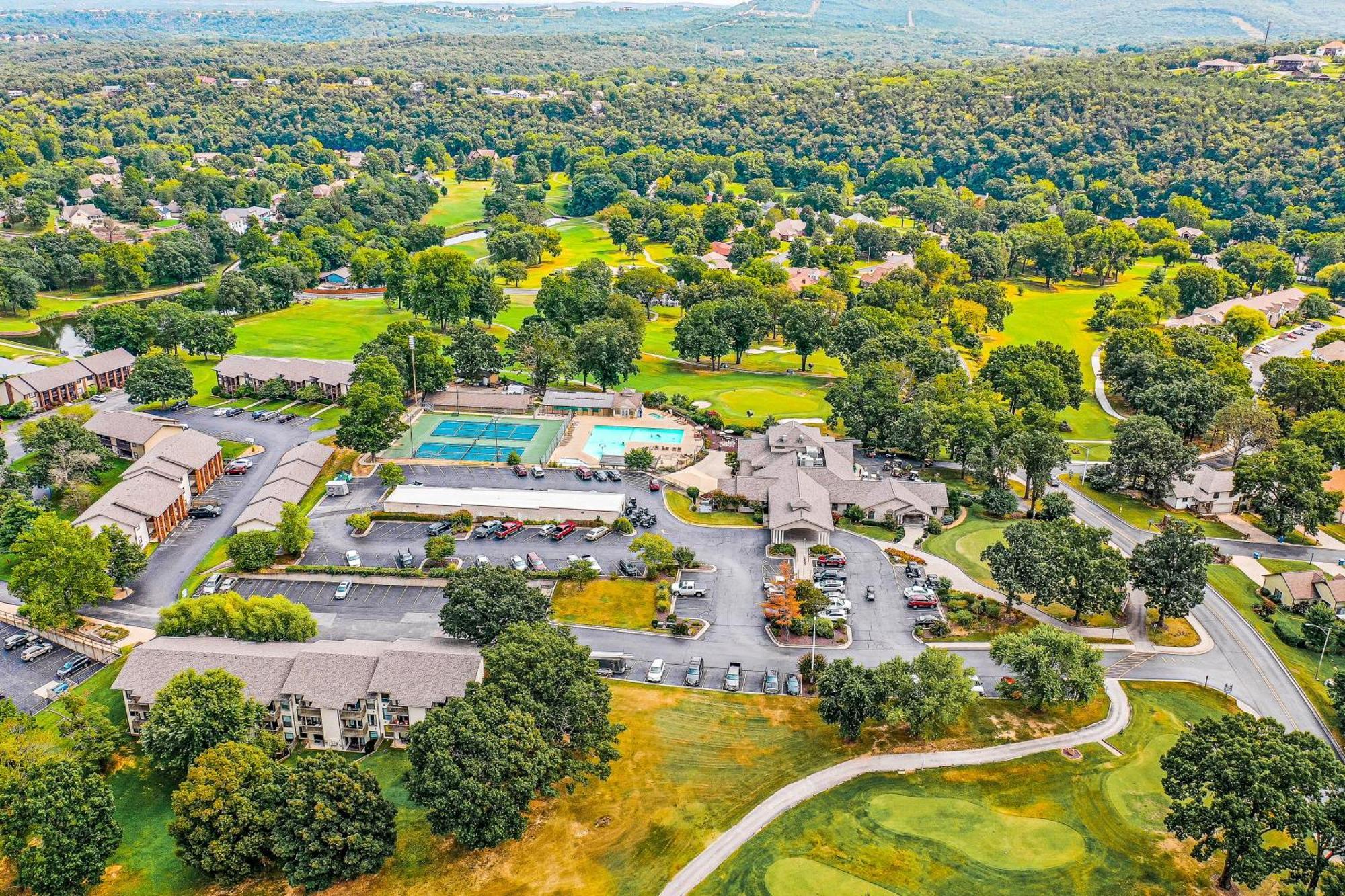 Lofty Retreat & Paradise Pointe برانسون الغرفة الصورة