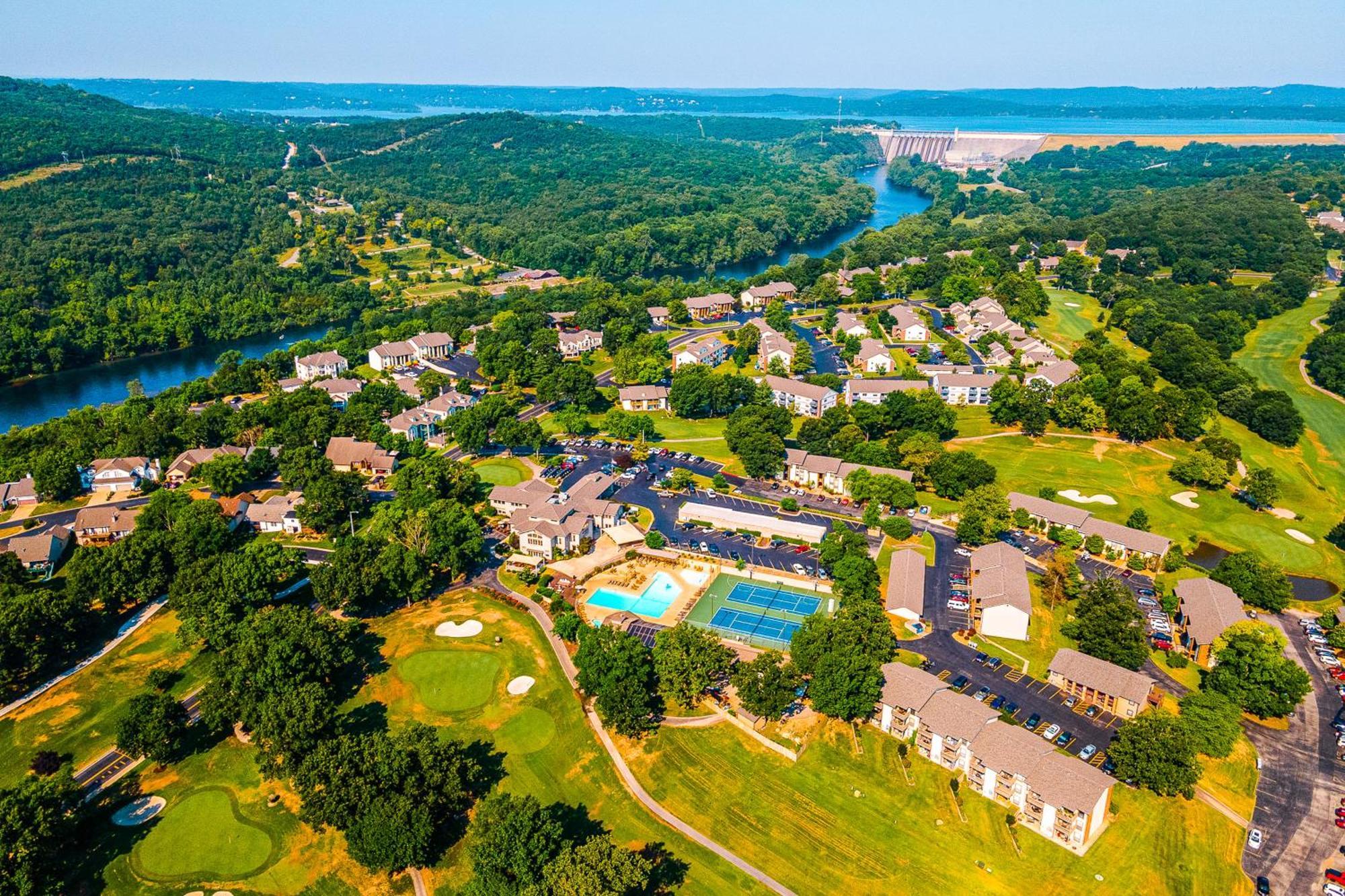 Lofty Retreat & Paradise Pointe برانسون الغرفة الصورة